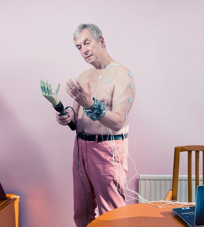 Dr. Kevin Warwick มนุษย์คนแรกของโลก ที่มีสภาพกึ่งมนุษย์กึ่งเครื่องจักร 